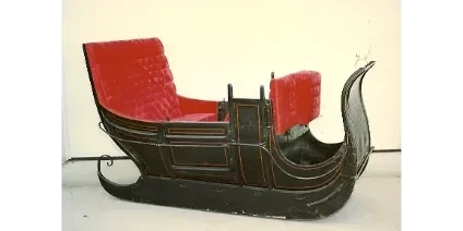 Elegant Black Vis-a-Vis